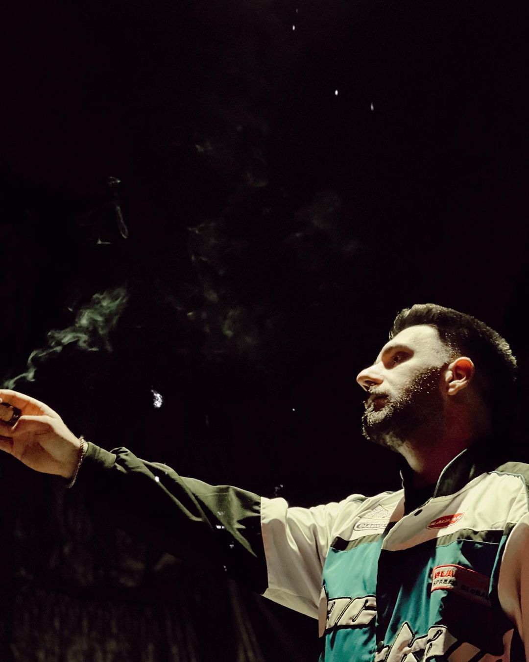 AYUDA NEGRA VINTAGE
CHAQUETA